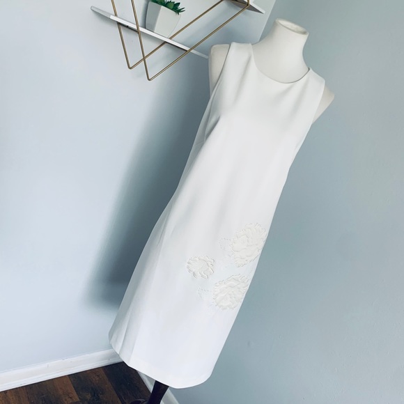 Betsey Johnson White Appliqué Crepe Dress, Size 14 - Picture 8 of 16
